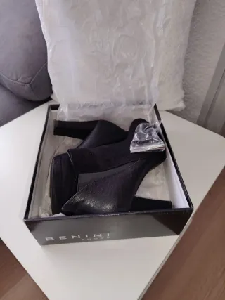 Botines piel ante negro talla 39