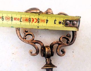 Tiradores de bronce antiguos