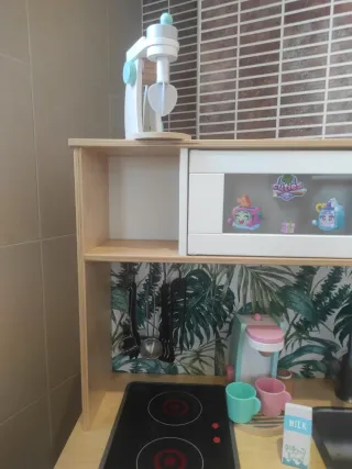 Cocinita de madera Ikea para niños