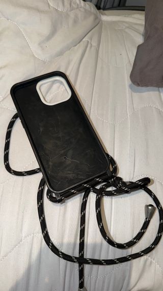 Custodia iPhone 13 Pro Max con cordino