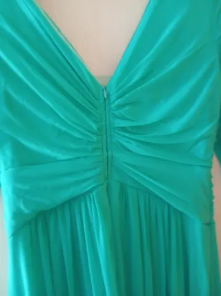 Vestido largo verde agua con detalles  y doble cap