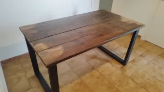 Mesa comedor madera y metal
