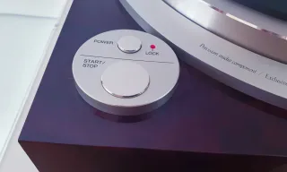 Denon DP-59L Giradischi Direct Drive Quartz Lock