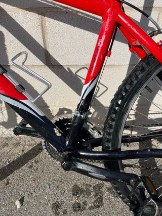 Bicicleta Orbea Roja y negra
