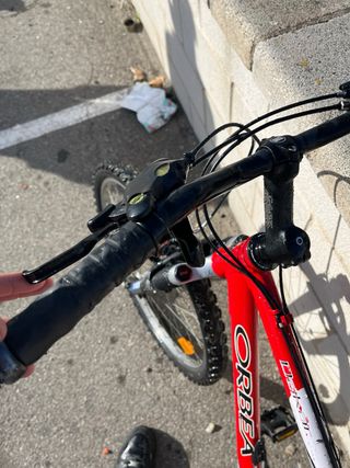 Bicicleta Orbea Roja y negra