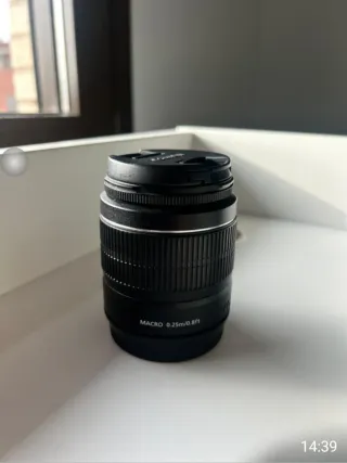 Canon EF-S 18-55mm f/3.5-5.6 III