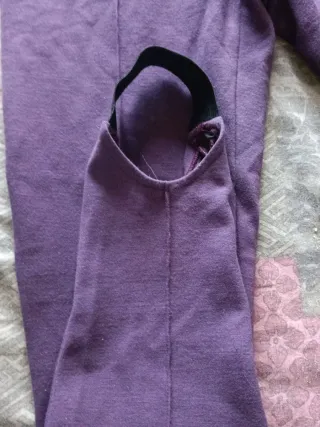 Mallas moradas con estribo