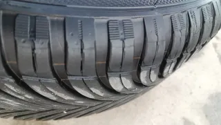 Llantas Japan Racing