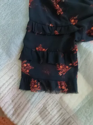 Vestido negro cruzado flores naranja