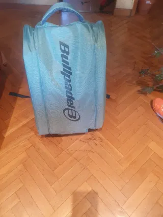 Paletero Bullpadel color celeste