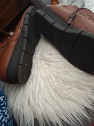 Botines planos cómodos marrones