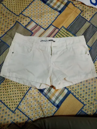 Pantalón corto blanco talla 34