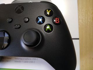 Mando Xbox Series X + Cable USB-C