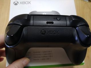 Mando Xbox Series X + Cable USB-C