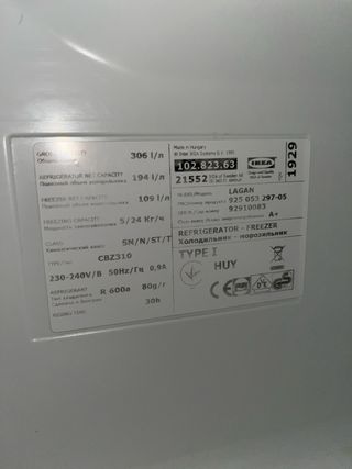 Nevera con refrigerador IKEA blanca