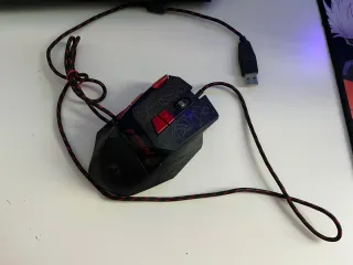 Teclado y Ratón Gaming con Luces Multicolor