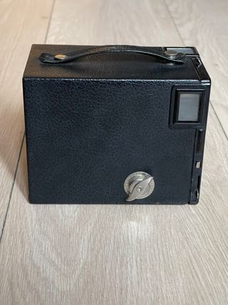 Cámara de cajón Kodak Brownie Target Six-20