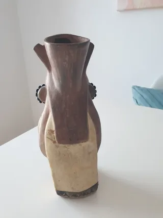 Figura precolombina decorativa