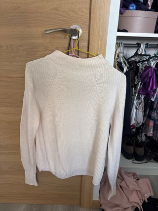 Jersey crema cuello alto