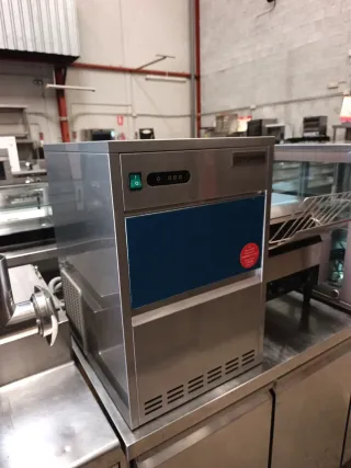 Máquina de cubitos de hielo ggmgastro