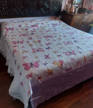 Coperta trapuntata con farfalle