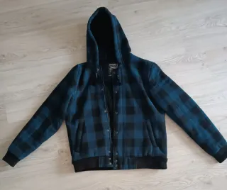 Cazadora cuadros azul y negra con capucha