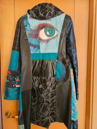 Abrigo Desigual mujer – Patchwork – Botonones joya