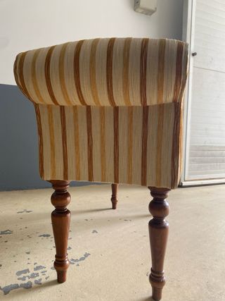 Banqueta chase de vestidor a rayas