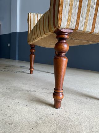 Banqueta chase de vestidor a rayas