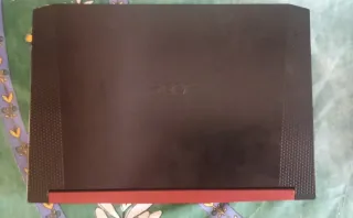 Acer Nitro 5 averiada (sin discos duros)