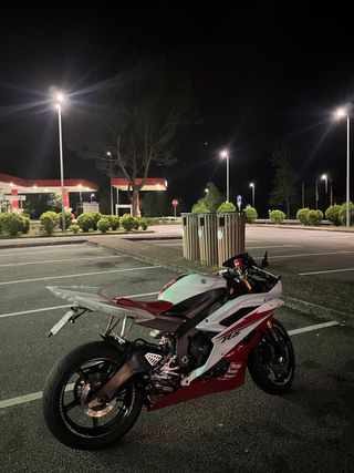 Yamaha R6