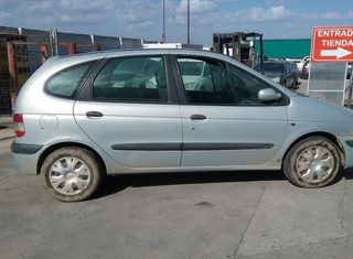 Piloto tras der renault scenic i (ja...) 4813921