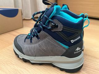 Botas montaña niño waterproof T.30