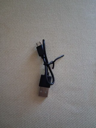 Auriculares Inalámbricos Innova con Cable Trasero