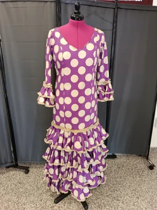 Traje Flamenca Lunares Morado y Blanco