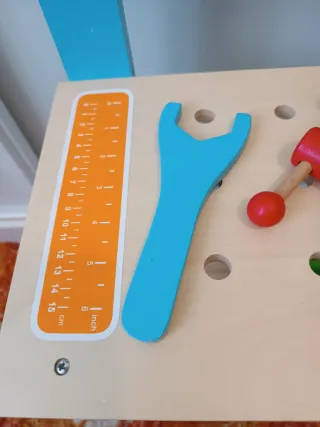 Banco de herramientas de madera para niños
