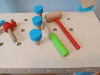 Banco de herramientas de madera para niños