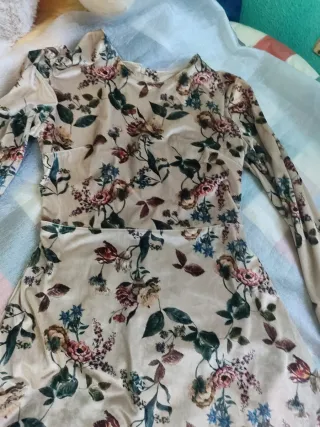 Vestido terciopelo flores beige
