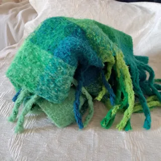 Sciarpone plaid verde, blu e giallo lime