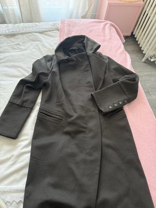 Abrigo militar gris Zara