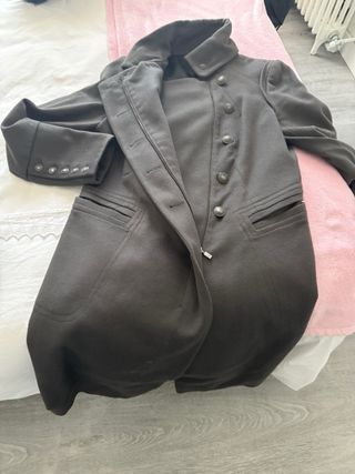 Abrigo militar gris Zara