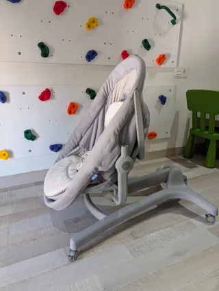 Chicco Baby Hug 4 en 1 - Trona+Cuna+Silla+Colchón