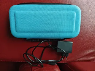 Nintendo Switch Azul y Rojo con Accesorios