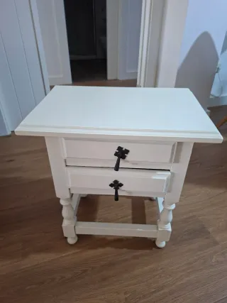 Cómoda y Mesita Vintage Madera Blanca
