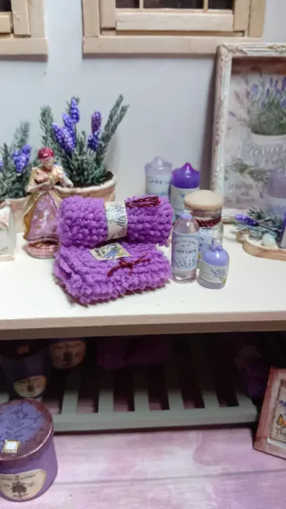 Set bagno casa delle bambole lavanda