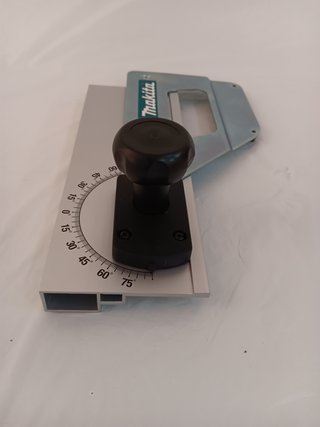 Makita CA5000XJ Fresadora Planchas Aluminio