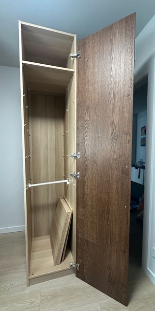 Armadio Ikea PAX con porta e barra
