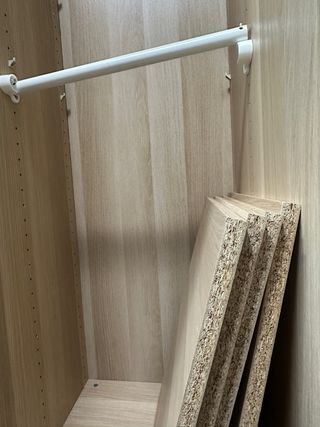 Armadio Ikea PAX con porta e barra