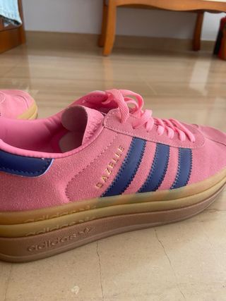 Zapatillas Adidas Gazelle rosas y azul marino