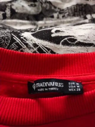 Sudadera roja Stradivarius Côte d'Azur